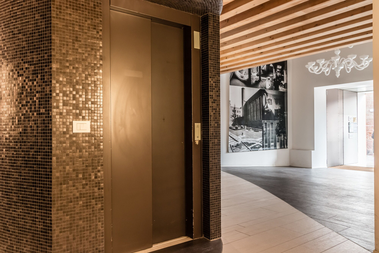 Others 2, Mazzoni 15 Modern Flat, Venezia