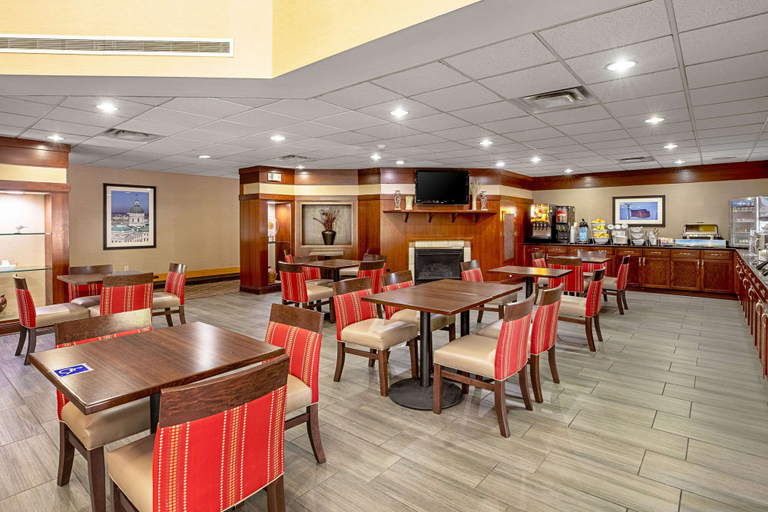 Food & Drinks 5, Comfort Inn Indianapolis North - Carmel, Hamilton