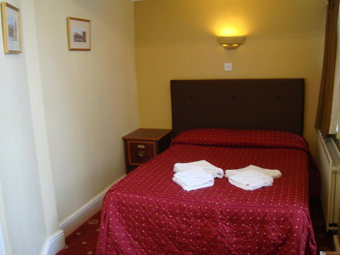 Bedroom 3, Rose Court Hotel, London