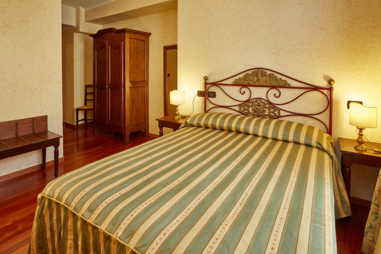 Bedroom 4, Hotel Liberty, Torino