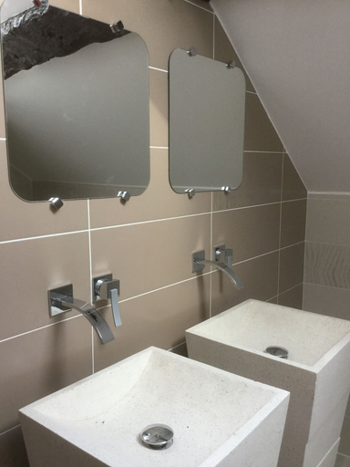 Bathroom 5, Les Crinieres en Brie, Seine-et-Marne