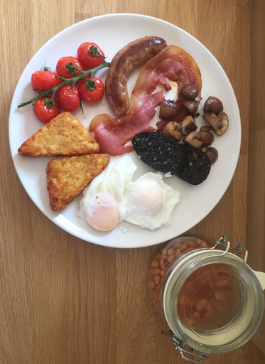 Food & Drinks 4, Dawn Chorus Holidays, Suffolk