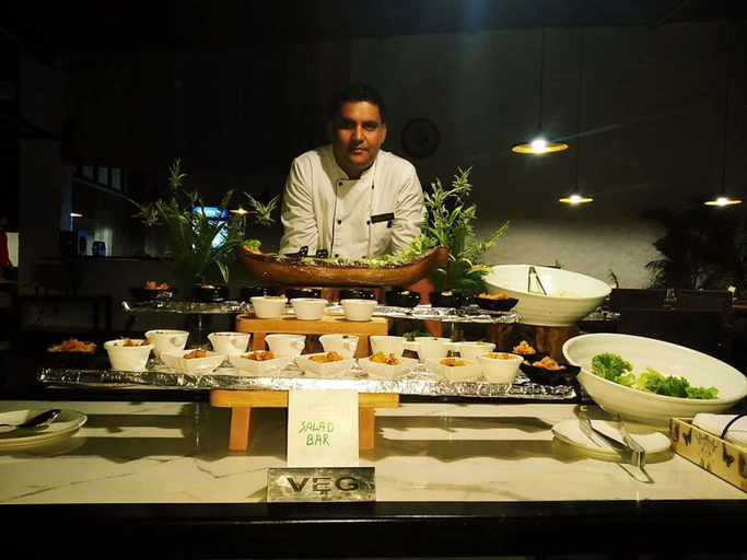 Food & Drinks 5, CSJS Inn Hotel Marketed by Kiwiana, Amritsar