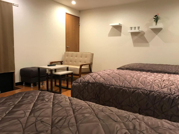 Bedroom 4, E Hotel WARABI, Warabi
