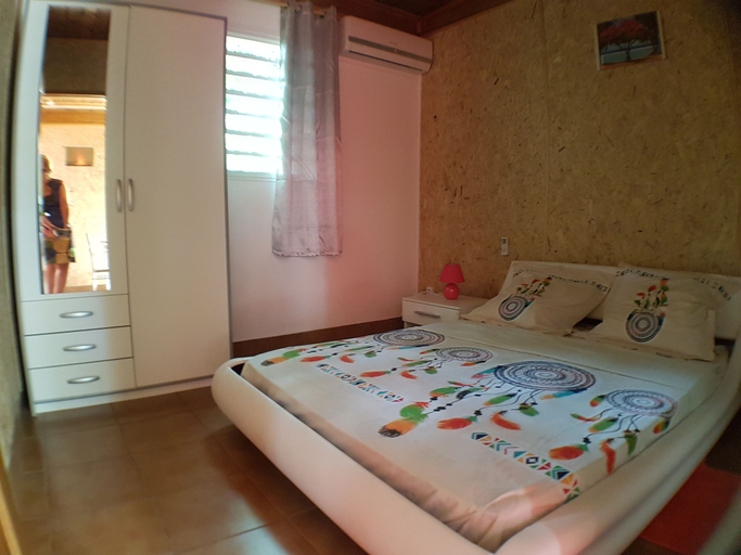 Bedroom 4, la cariole, Saint-Pierre