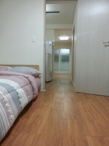 Bedroom 2, Daon House, Buk