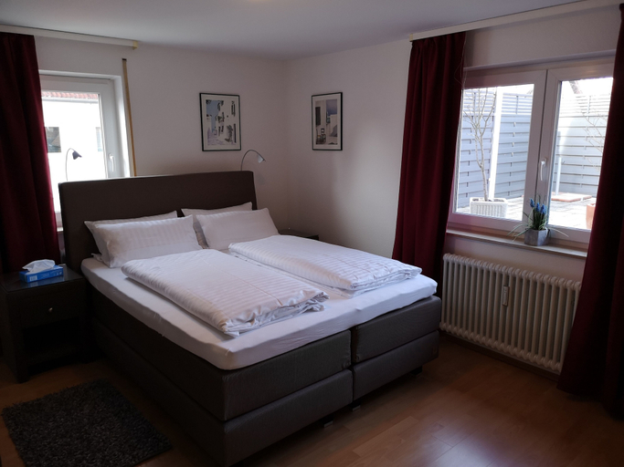 Bedroom 2, Hotel Tuniberg, Freiburg im Breisgau
