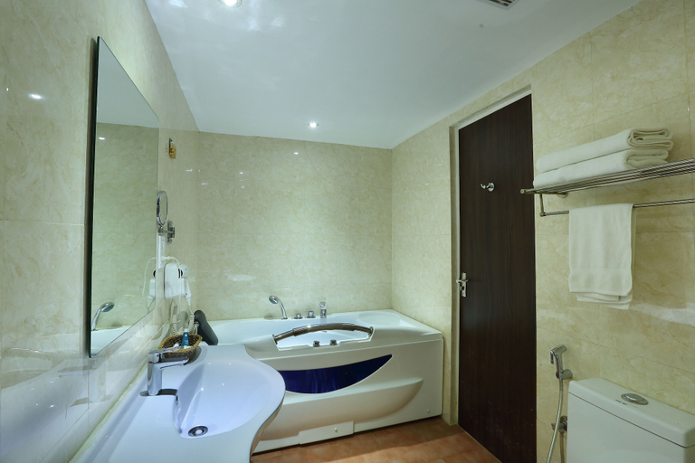 Bathroom 4, Cochin Legacy, Ernakulam