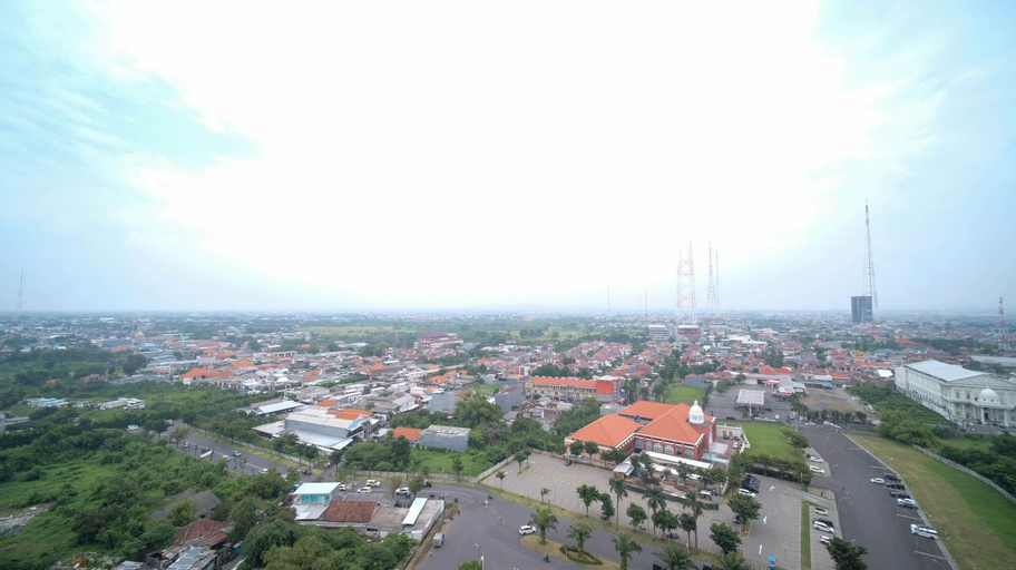 Exterior & Views, Modern and Cozy Stay Studio Apartment at Tanglin Supermall Mansion By Travelio, Surabaya