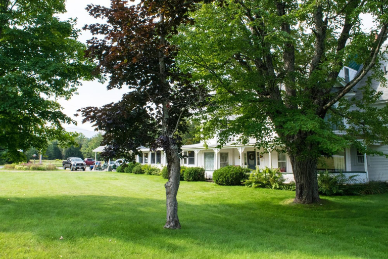 Others 5, The Wayside Inn, Grafton