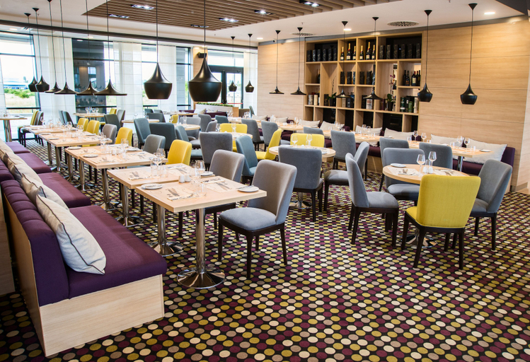 Food & Drinks 5, Hotel Premier Sofia Airport, Stolichna
