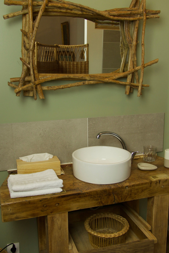 Bathroom 5, Maison du Figuier, Rhône