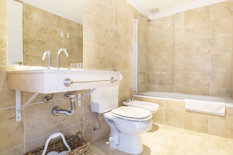 Bathroom 3, Arevalo Apartment by Be Local Argentina, Distrito Federal