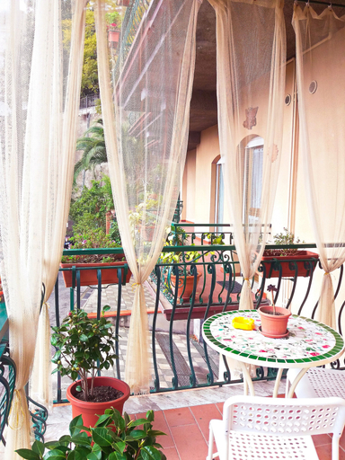 Food & Drinks 5, B&B Rosangela, Messina