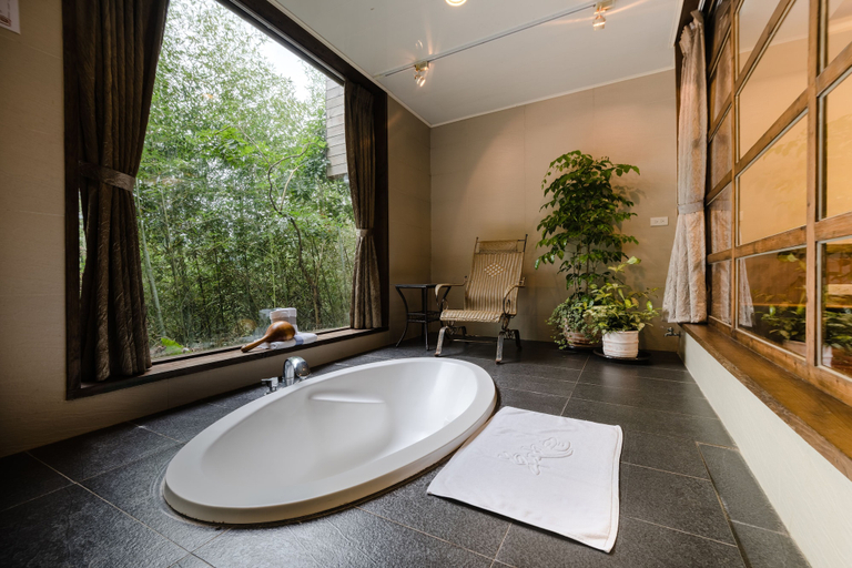 Bathroom 4, Zhuo Ye Cottage, Miaoli