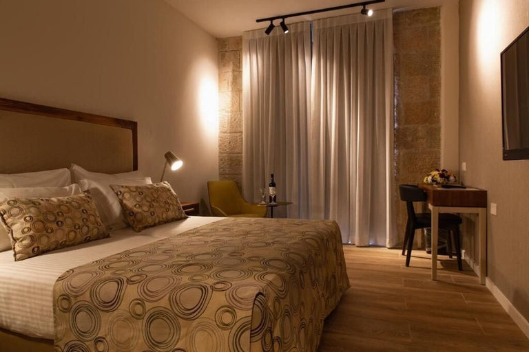 Bedroom 4, Montefiore Hotel