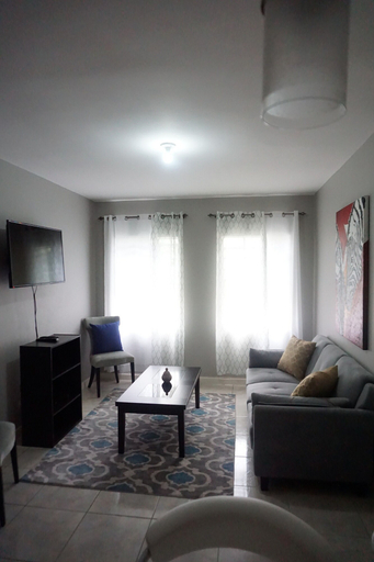 Others 5, New Kingston Guest Apt Surbiton