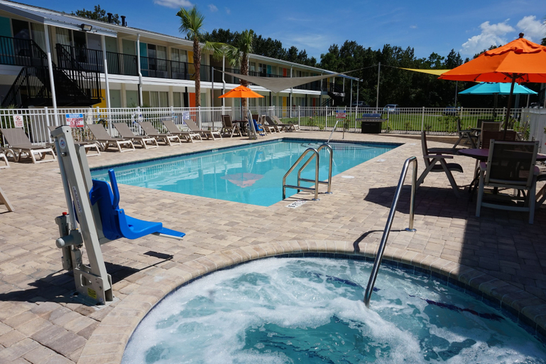 Sport & Beauty 4, The Smart Stay Inn, Saint Johns