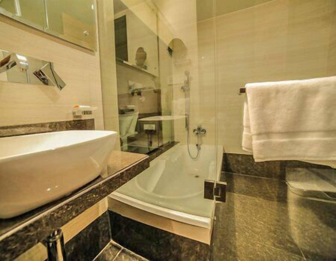 Bathroom 4, The Basil Park, Bhavnagar
