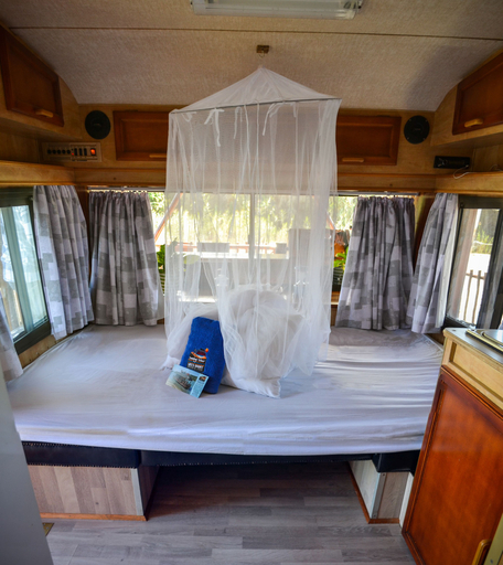 Bedroom 2, Maggie May House Boat, Nelson Mandela Bay