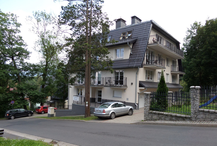 Exterior & Views 2, RentPlanet - Apartament Mickiewicza, Jelenia Góra