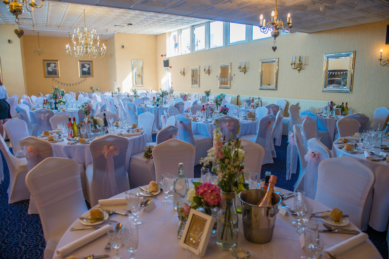 Food & Drinks 4, Gwesty'r Marine Hotel & Spa, Ceredigion