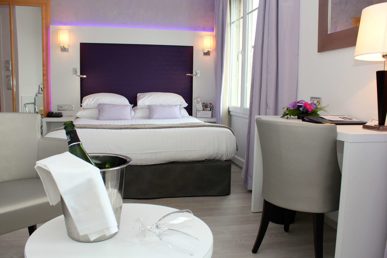 Bedroom 3, Best Western Plus Hotel Carlton, Haute-Savoie