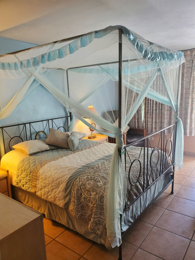 Bedroom 2, Conty's Motel, Collier