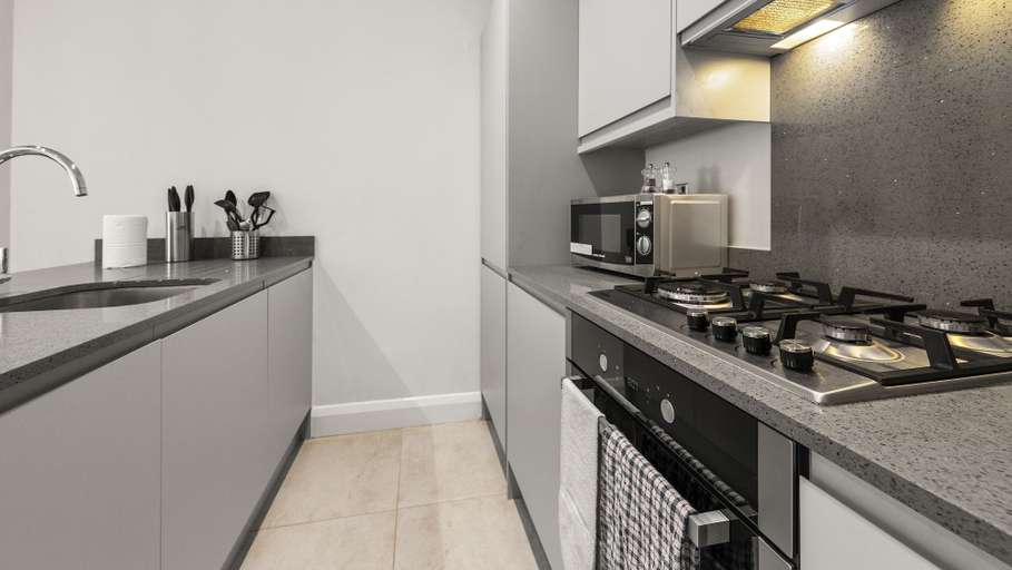Others 5, Brand New Unique 2 Bedroom Apartment, Wokingham