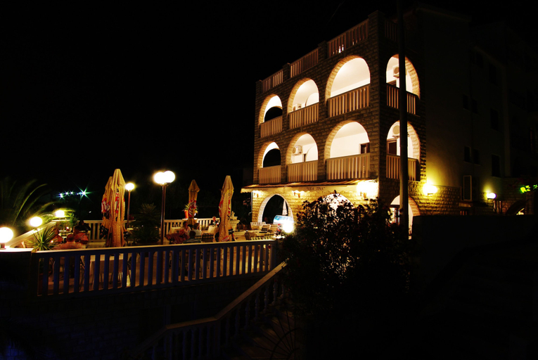 Exterior & Views 2, Hotel Vila Tina, Trogir