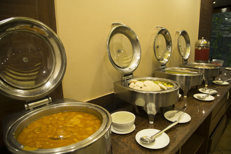Food & Drinks 5, Mint City Center Suites, Gautam Buddha Nagar