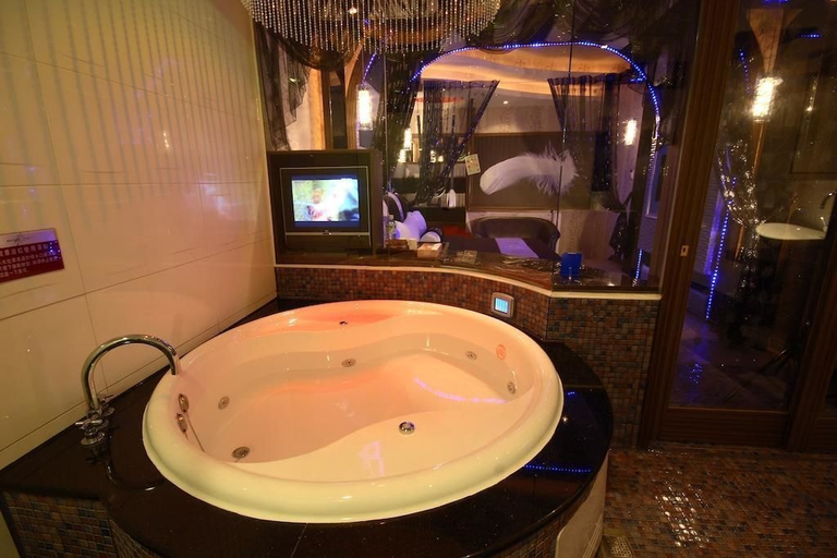 Bathroom 5, Shinyseasons Motel, Kaohsiung