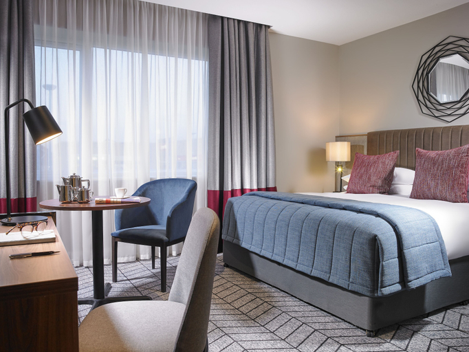 Bedroom 3, Fairways Hotel Dundalk