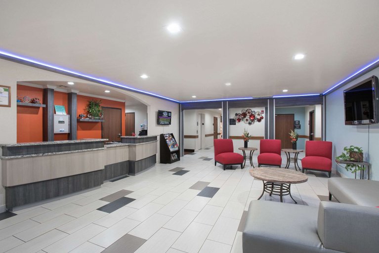 Others 5, Super 8 by Wyndham Claremore OK, Rogers