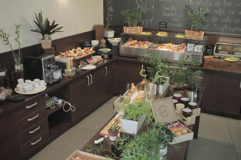 Food & Drinks 5, Hotel Galaxy, Dumbravita
