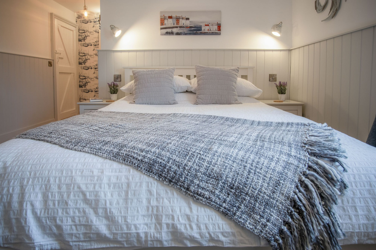 Bedroom 3, The Old Spa - 2 Bedroom Cottage - Pleasant Valley, Pembrokeshire