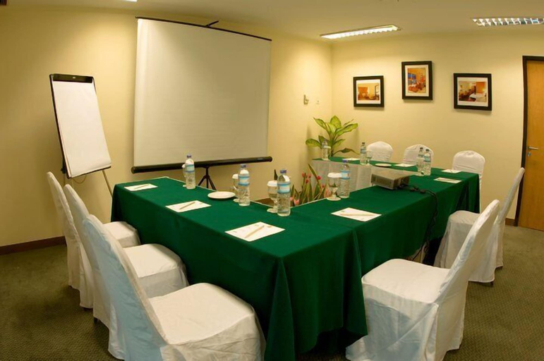 Business Facilities 27