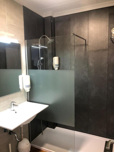 Bathroom 5, Hotel Plaza Miami, Tarragona