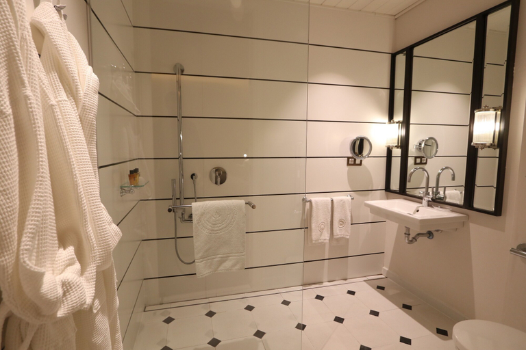 Bathroom 5, Cotton House Hotel, Autograph Collection, Barcelona