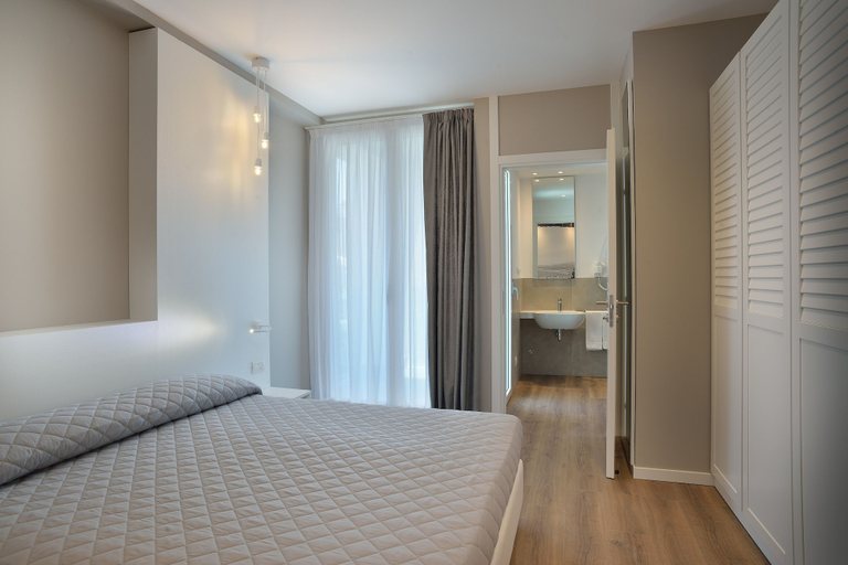 Bedroom 4, Embassy Hotel & SPA, Rimini