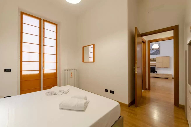 Bedroom 4, JOIVY Elegant Flat near Seaside, Genova