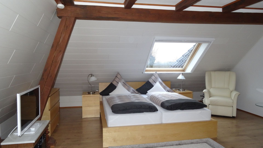 Bedroom 2, Apartment Panorama 1 near airport, Steinburg