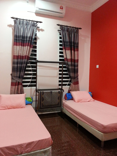 Bedroom 2, Amera Homestay, Kemaman