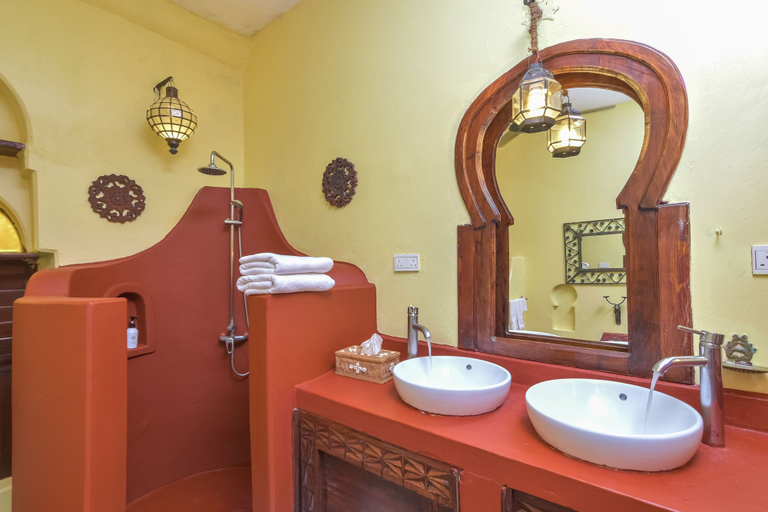 Bathroom 5, Jafferji House, Mjini