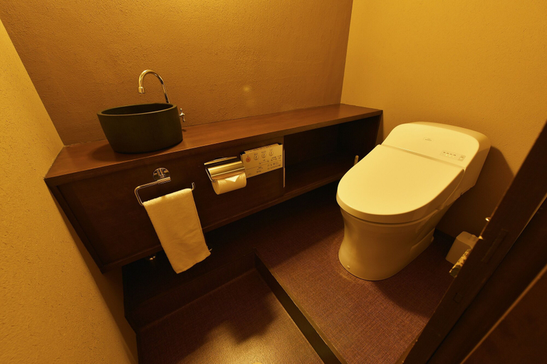 Bathroom 4, Kuraya Kiyomizu-Gojo, Kyoto