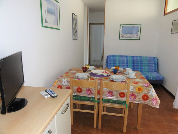 In-room dining 3, Condominio Diana Est, Venezia