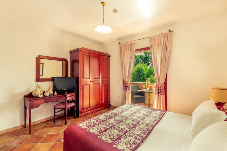 Bedroom 3, Residence Sos Alinos, Nuoro