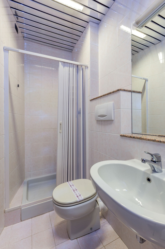 Bathroom 5, Adria, Venezia
