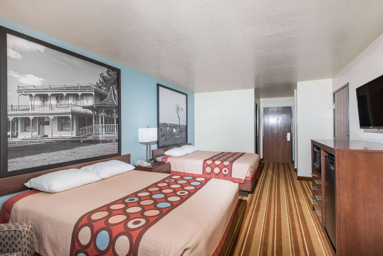 Bedroom 3, Super 8 by Wyndham Claremore OK, Rogers