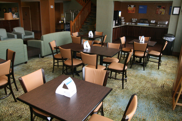 Food & Drinks 5, Comfort Inn Pine Grove I-81 Hershey Area, Schuylkill